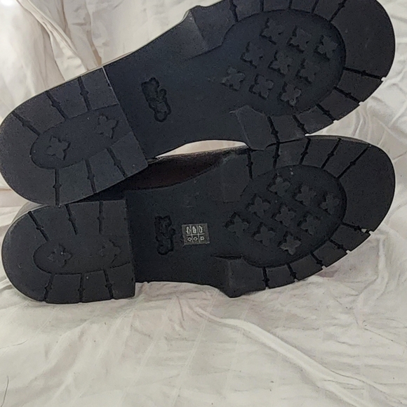 Coach Chelsea Boots - Picture 4 of 5